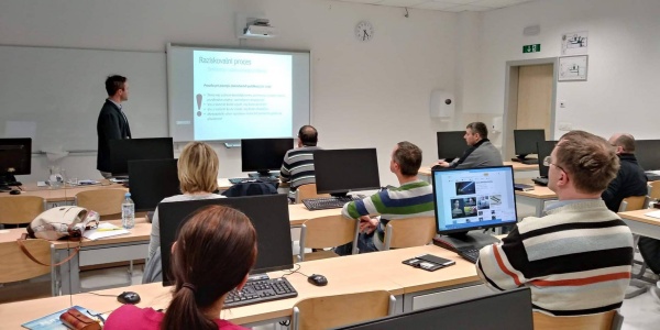 Delavnica Metodološki pristopi in obdelava podatkov